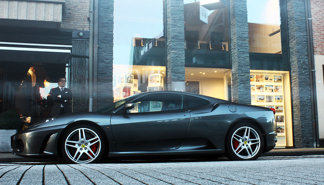 Ferrari F430 [view on black!]
