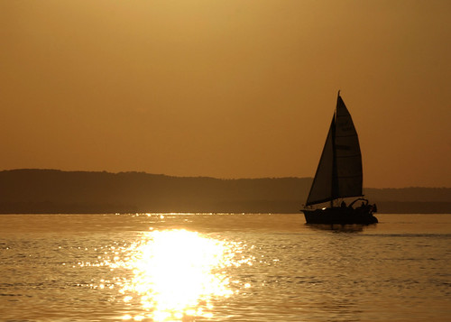 silhouette sailboat lakepepin