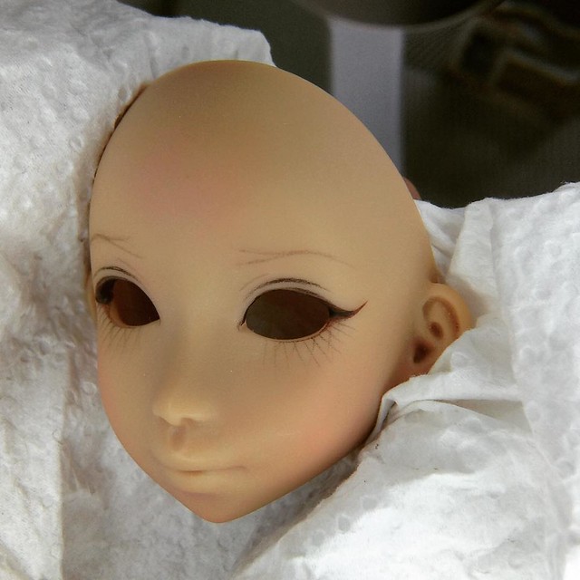 And now some faceup work! Can't wait to my AC to be installed seriously melting here ☀️🔥😂 #doll #bjd #artistdoll #faceup