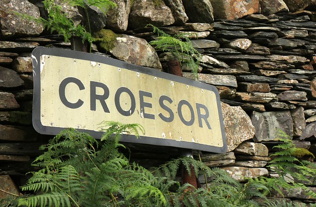 WELCOME to CROESO(R)