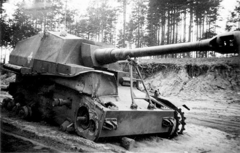 10,5 cm K18 auf Panzer-Selbstfahrlafette IVa « Dickermax »