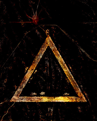 Traingle | by Aublivion J