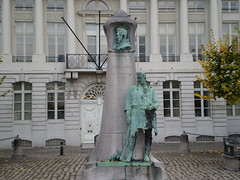 Frédéric de Mérode Monument, Place des Martyrs - Martelaarsplaats - Martyrs' Square 1
