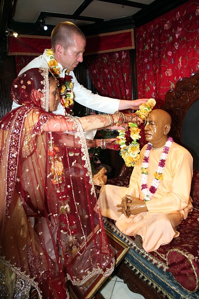 Vedic Wedding of Murari Gopal Das and Radhapremi - Bhaktivedanta Manor - 06/05/2011 - IMG_2301