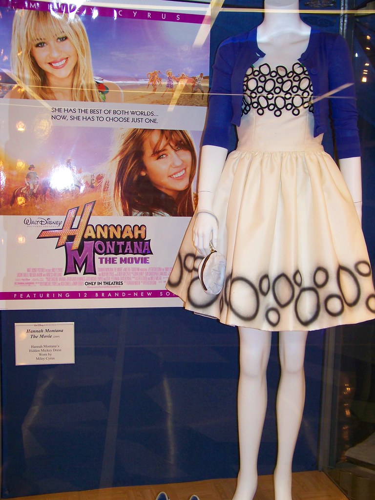 Hannah Montana costume at the Frank G. Wells Building - Flickr