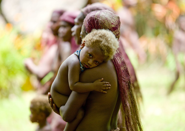 Mother from the Big Nambas tribe with her blonde daughter, Malampa Province, Malekula Island, Vanuatu