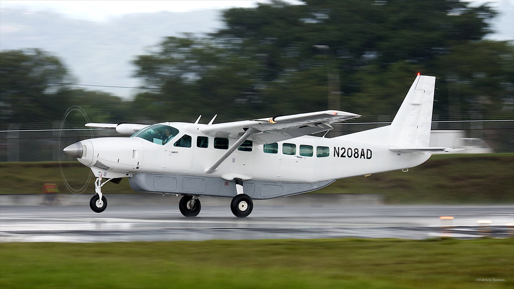Cessna 208B Grand Caravan (N208AD)