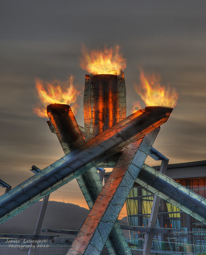 Last day of the Olympic Games - Vancouver Whistler 2010 Winter Paralympics by janusz l