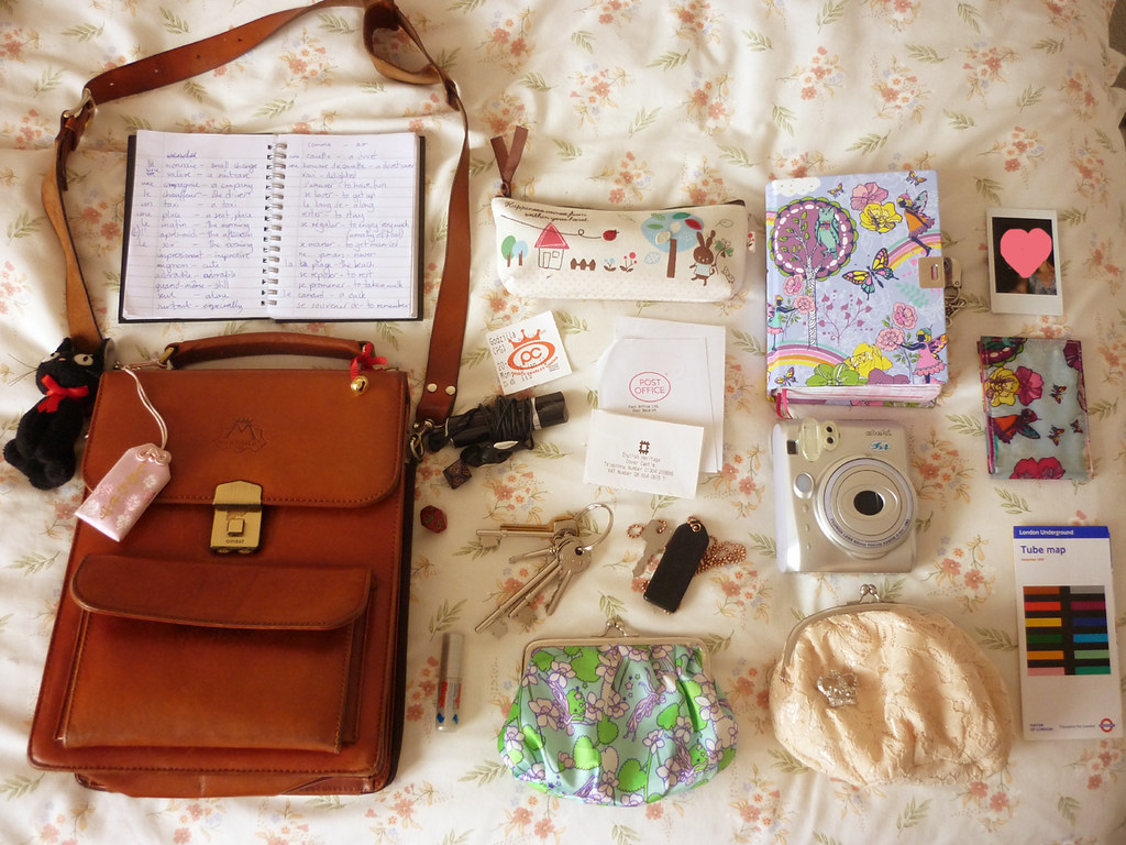 Go get my purse” WAS THE BEST LINE AS A KID!!😭 #childhoodmememories ... |  TikTok
