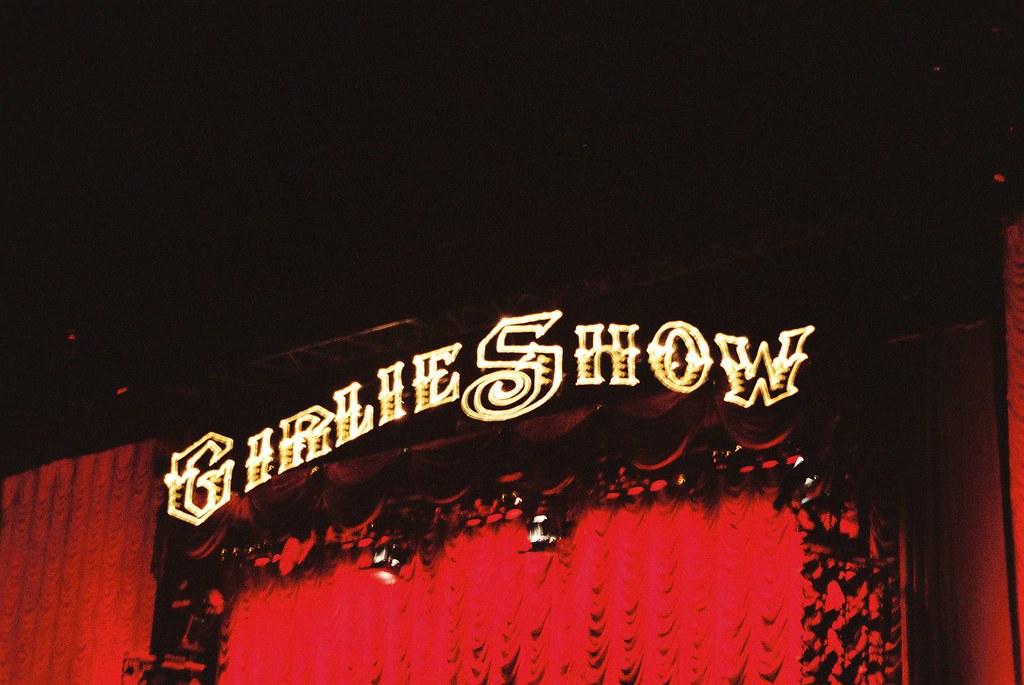Madonna Girlie Show Montreal 23 Oct 1993 (13)