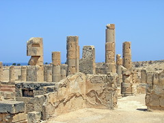 109. Ptolemaida. Palau de les columnes.