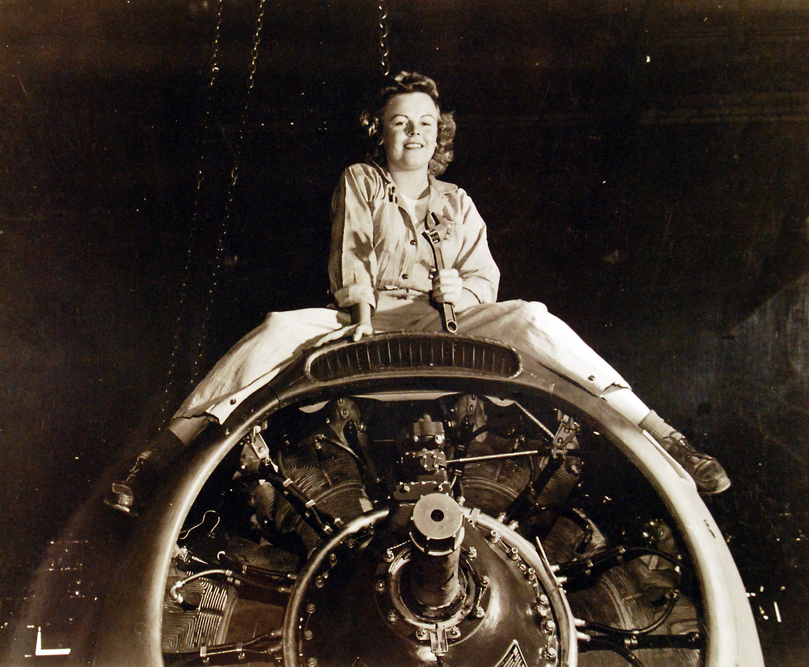 Check Out What Barbara Warfield and Naval Aircraft Looked Like  on 9/28/1943 