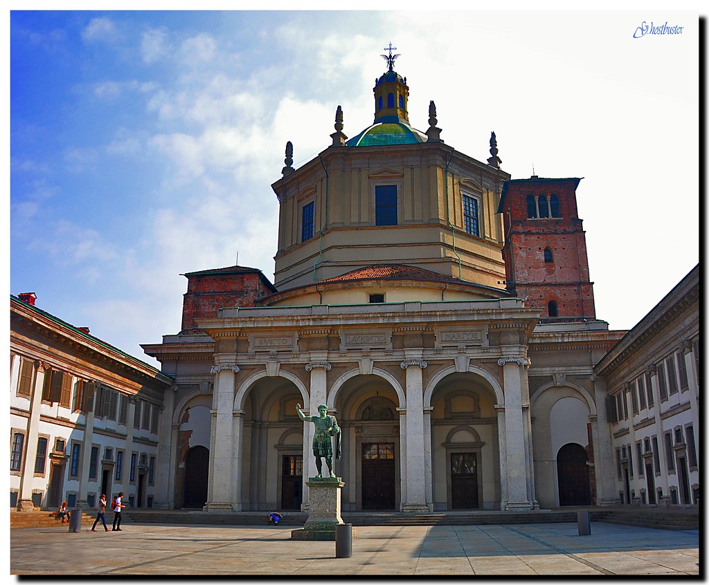 Milano - Basilica di San Lorenzo - Front by G.hostbuster (Gigi)