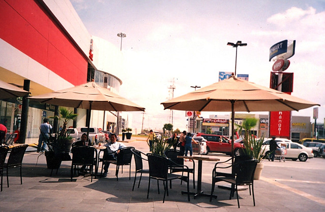 Plaza idea, Luis Ricardo