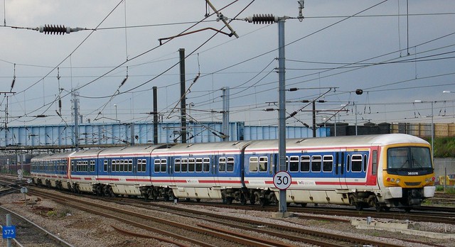 RD0477.  FCC Class 365 at Peterborough.