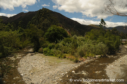 water landscape ecuador streams aes vilcabamba