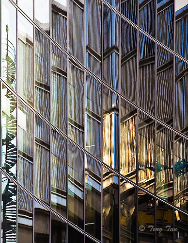 m-7884 Lloyds of London Reflected by tengtan (catching up)