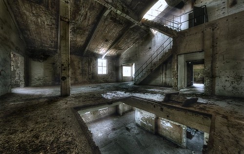 lost halls II | by refocus