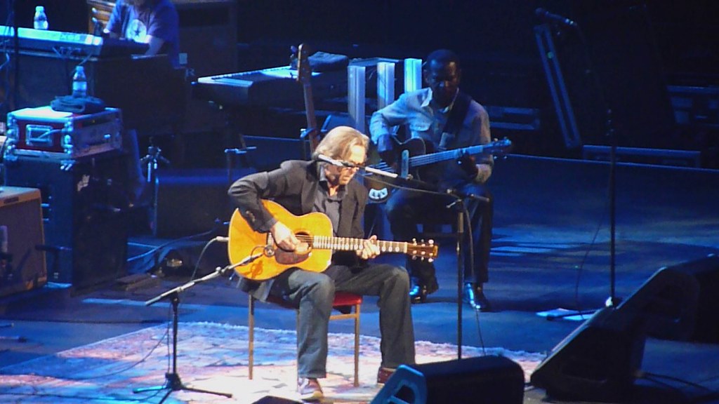 Eric Clapton Layla VIDEO ,  Eric Clapton and Jeff Beck Tour Montreal 22 February 2010 (6)