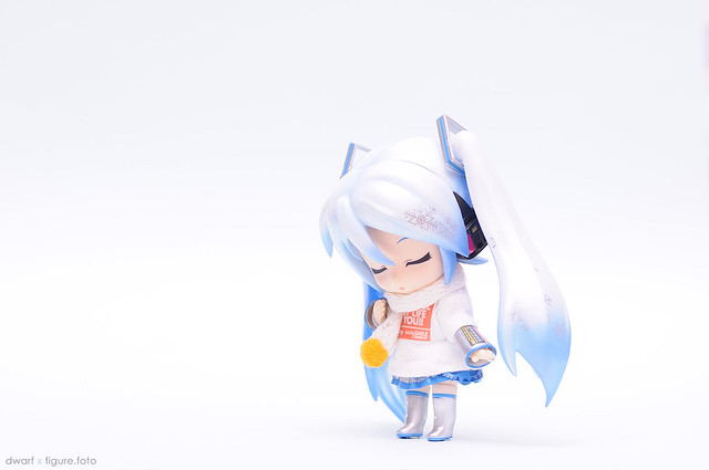 GSC Nendoroid Snow Miku with muffler