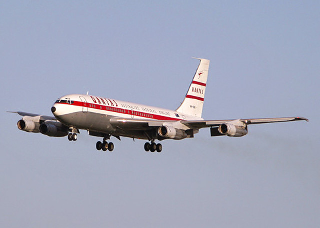 VH-XBA Boeing 707-138B Qantas