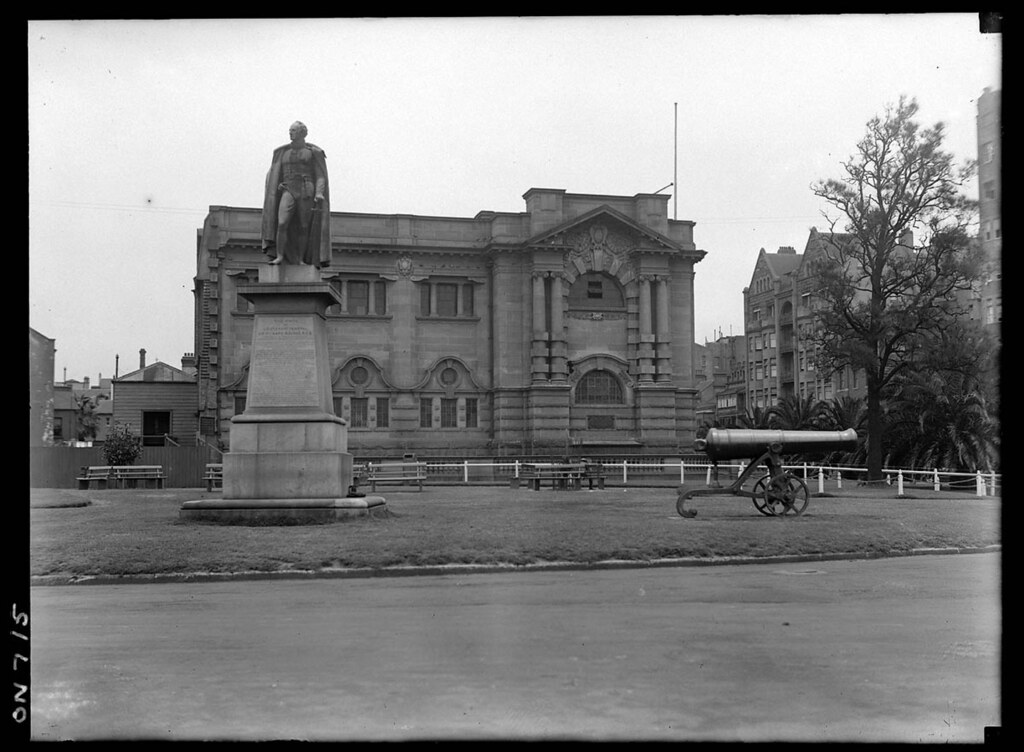 Mitchell Library, Sydney, Dec 1923,by the Daily Mail