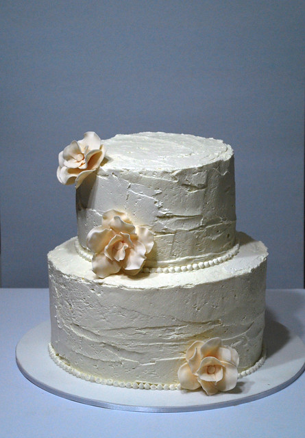 Amaryllis wedding cake