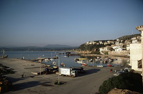sea port 35mm boats seaside kodak harbour 1987 greece scanned april kodachrome pylos peloponnese asa64 pilos peloponnisos peloponnesus messenia