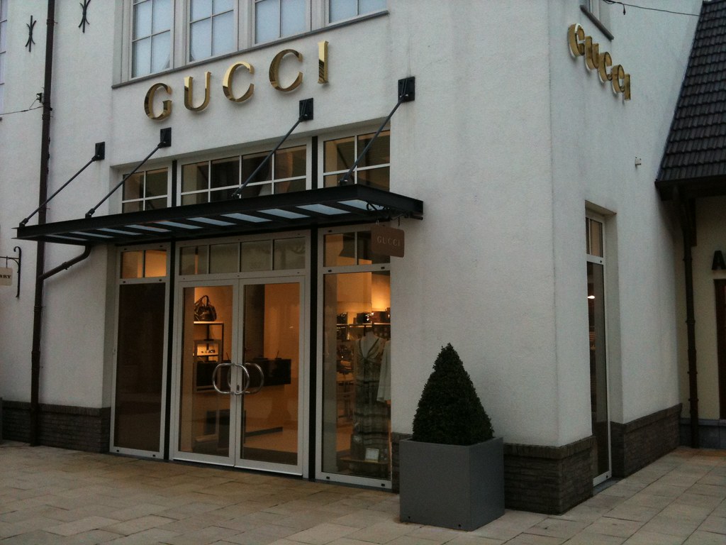 Onaangenaam Kameraad Oude tijden Gucci, Roermond | Achim Hepp | Flickr