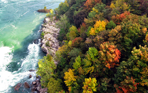 Niagara's Autumn Colors | Picture taken from the Whirlpool S… | Flickr