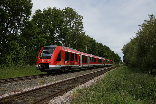 DB Regio Vareo 620 522 (95 80 0620 522-2 D-DB Alstom Lint 81) als RB 23 naar Bad Münstereifel bij aankomst in station Meckenheim-Kottenforst 31-05-2015