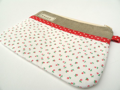 red flower pouch | countrykitty | Flickr