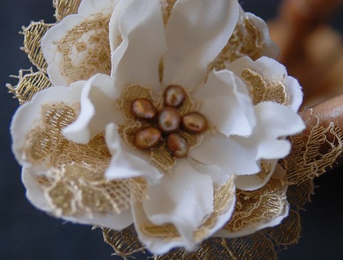 Vintage Collection - Victoria Hair Piece - Gold and Ivory | by yandebridal