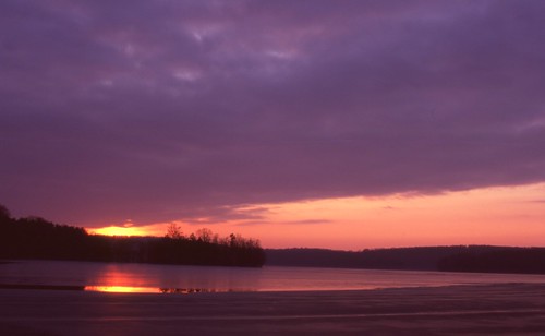 red orange lake reflection ice water forest sunrise geotagged iso100 woods purple maryland reservoir minoltaxd11 baltimorecounty fujivelvia straightoutofthecamera lochravenreservoir sooc mdwrokkor24mmf28 geo:lat=39461444 geo:lon=76583633