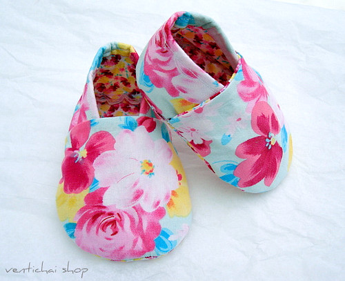 Bouquet of Fresh Flowers for Baby Newborn to 6 Months Shoes Booties