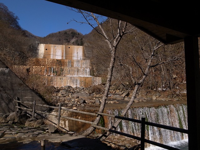 <p>11月4日　北温泉　露天風呂（河原の湯）からの景色</p>