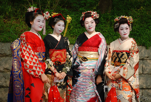Kyoto - Maiko by GlobeTrotter 2000