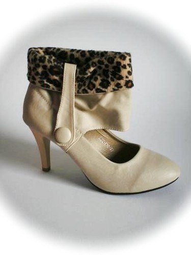 Pumps cut out 2010! | by Tosins Collection