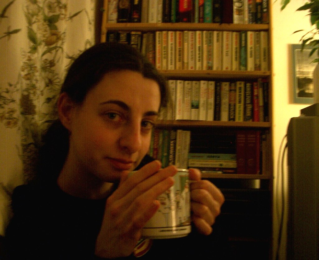 2006-04-13-2 Jane and her Mug (crop)