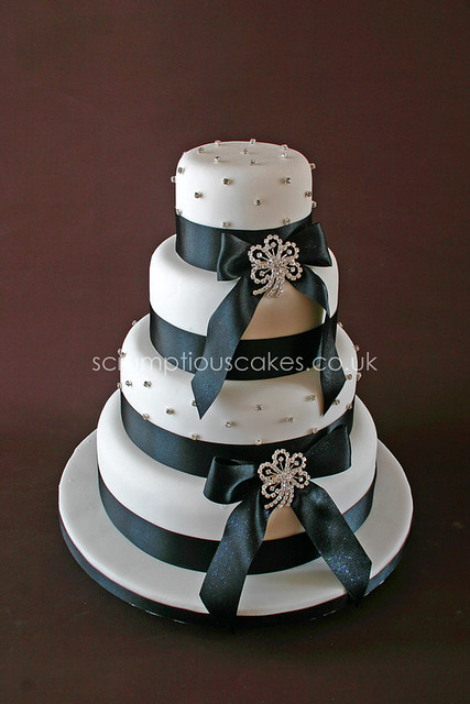 Wedding Cake (578) - Brooches & Diamantes