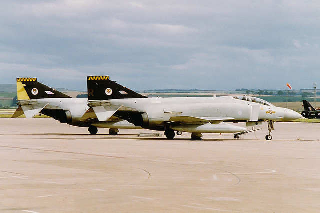 Phantom FGR2 XV460 'R' 74(F) Squadron