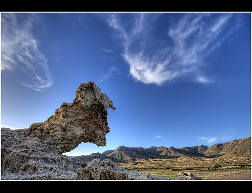 La roca i el núvol. La roca y la nube. The rock and the cloud. by foto 37