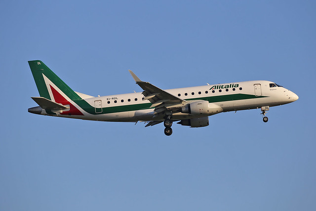 Alitalia CityLiner Embraer 175STD (ERJ-170-200STD) EI-RDL