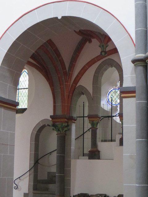 Escalier, église romane St Peter (XIIIe), Bacharach, landkreis Mainz-Bingen, Rhénanie-Palatinat, Allemagne.