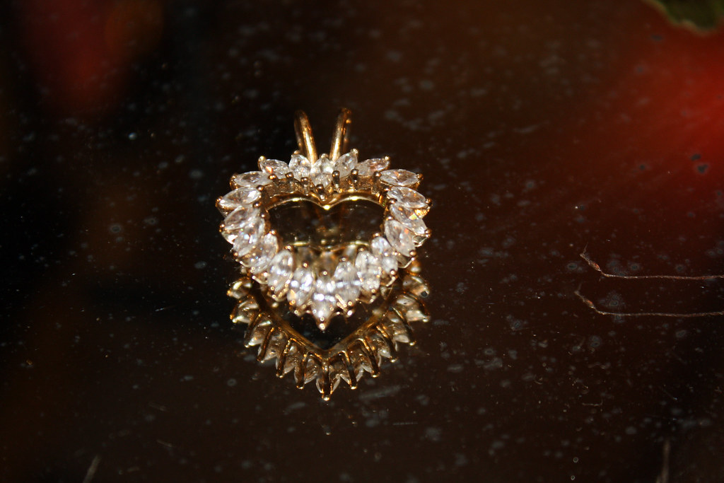 Big Crystal Heart Choker Necklace For Women Luxury Rhinestones Chain Party  Wedding Statement Necklace | Enger kragen, Choker halskette, Mode kette