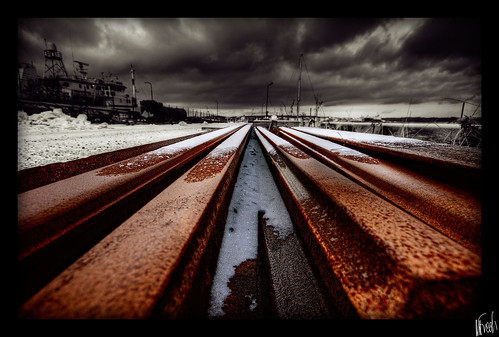 winter snow lines clouds göteborg pier frozen heaven frost sweden harbour low perspective january rails hdr 2010 parallell quadtone selectivecolour smörgåsbord labmode photomatix tonemapped 3raws platinumpeaceaward thebestofcengizsqueezeme2groups sweetselectivecolor