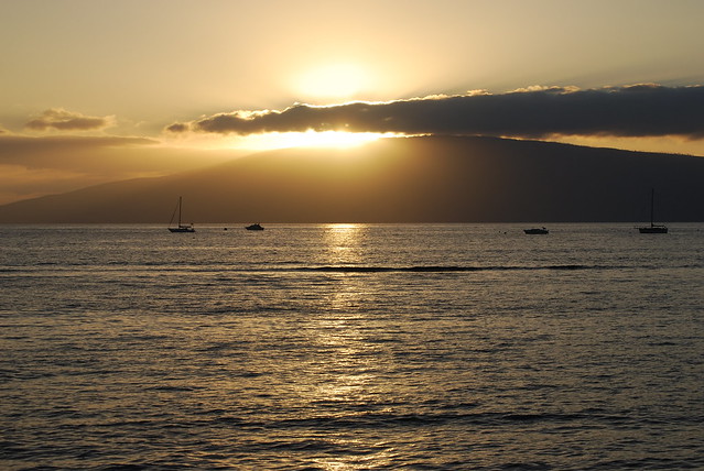 MAUI,   We had dinner out....BEAUTIFUL!