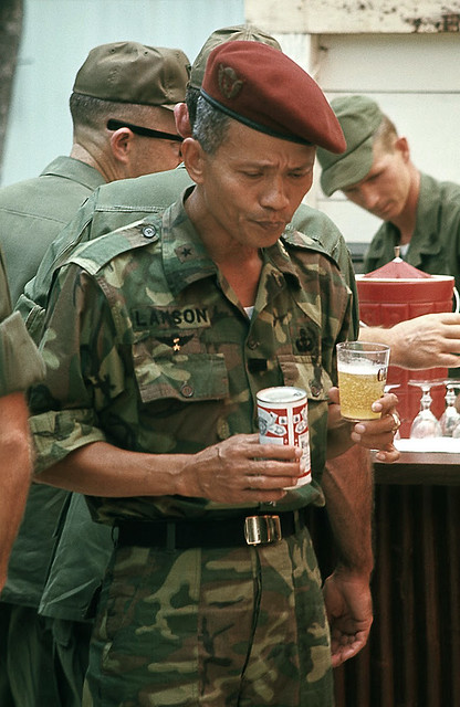 1969 - Chuẩn tướng Phan Ðình Thứ (Lam Sơn), tư lịnh phó Biệt Khu Thủ Đô