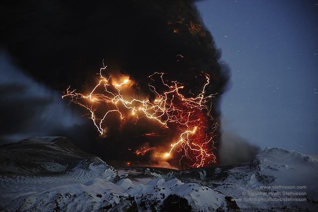 Eyjafjallajokull lightning's shs_n3_045824
