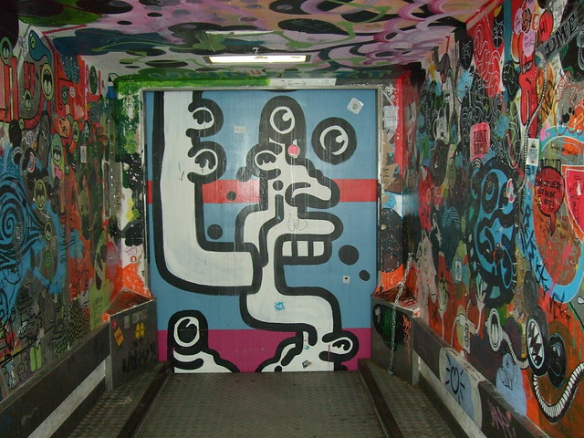 Stedelijk Museum_Graffiti Lift
